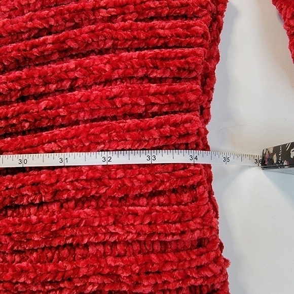 Talbots Red Chenille Like Knit Faux Fur Pom Pom Hat & Scarf Set - Picture 7 of 7